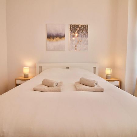 Heart Of Grand Place - Stunning 3Br Triplex บรัสเซลส์ ภายนอก รูปภาพ